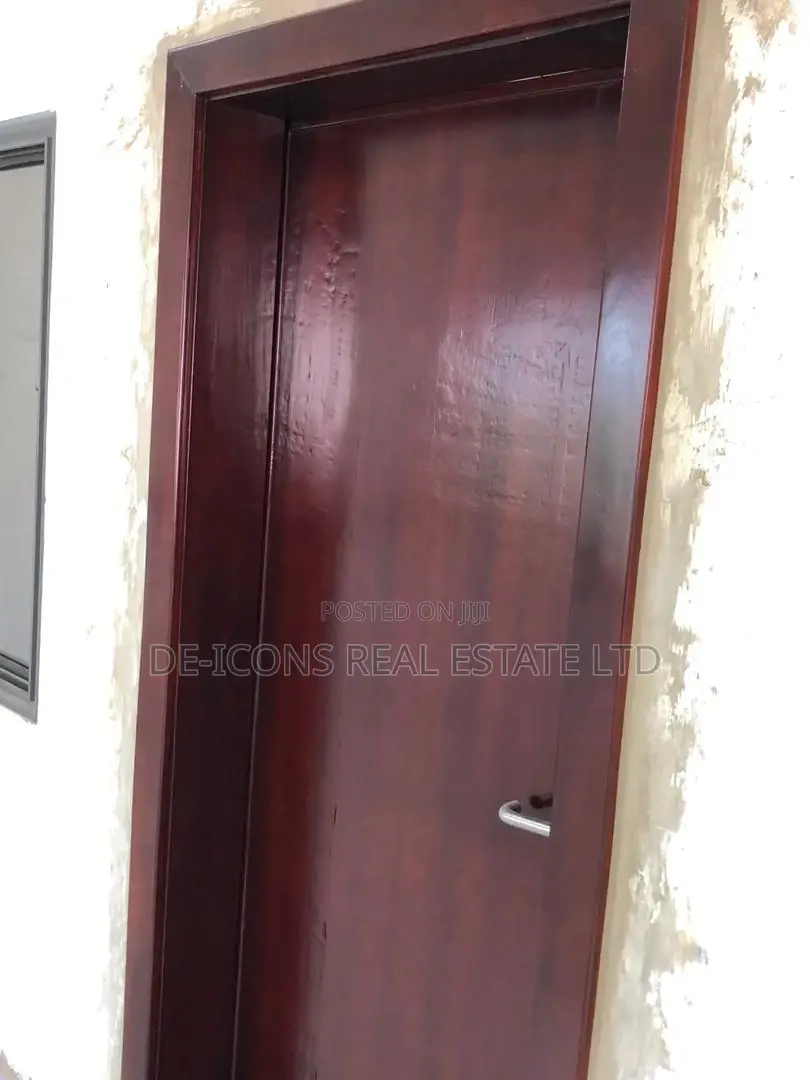 4bdrm Duplex in Awutu Senya East Municipal for sale