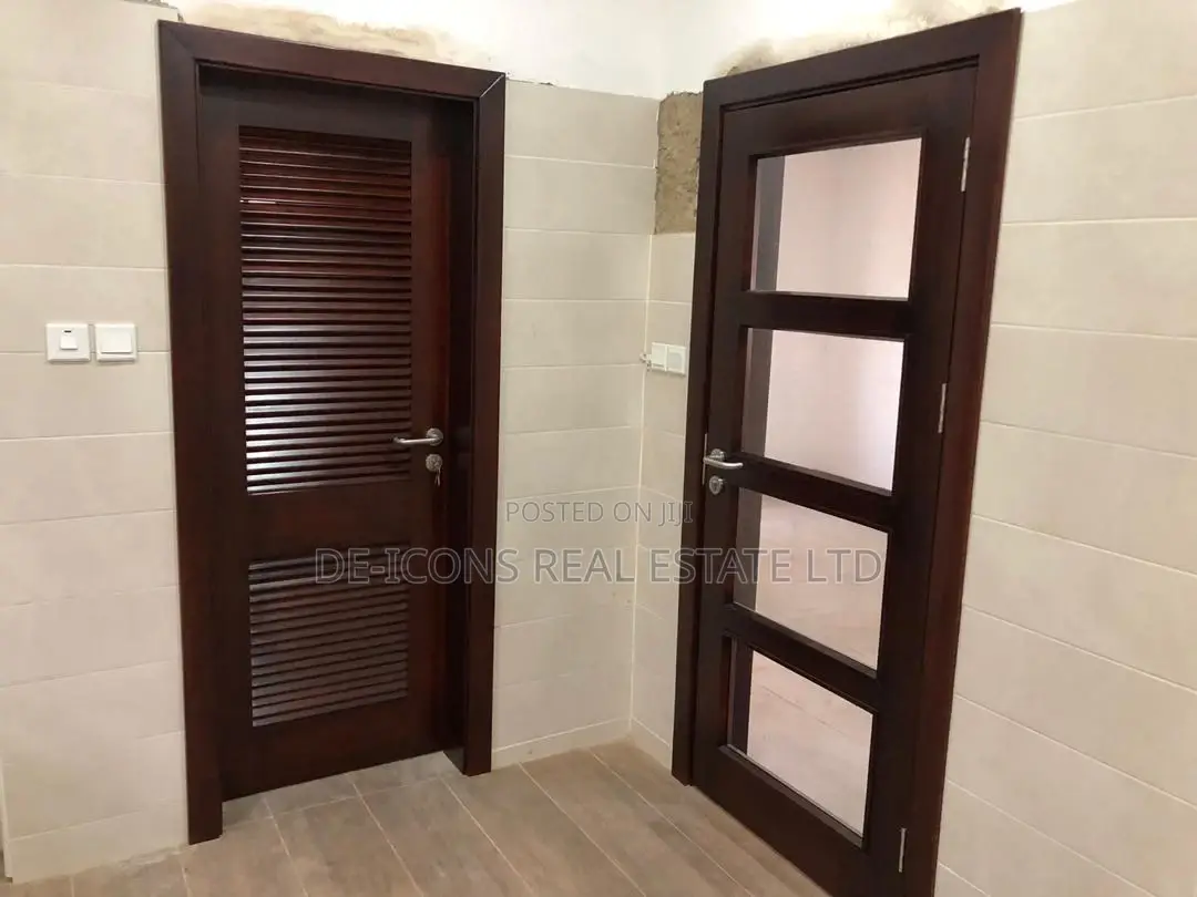 4bdrm Duplex in Awutu Senya East Municipal for sale