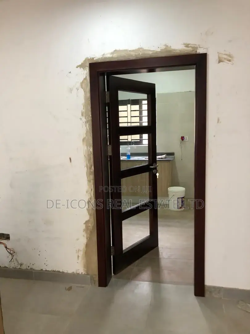 4bdrm Duplex in Awutu Senya East Municipal for sale
