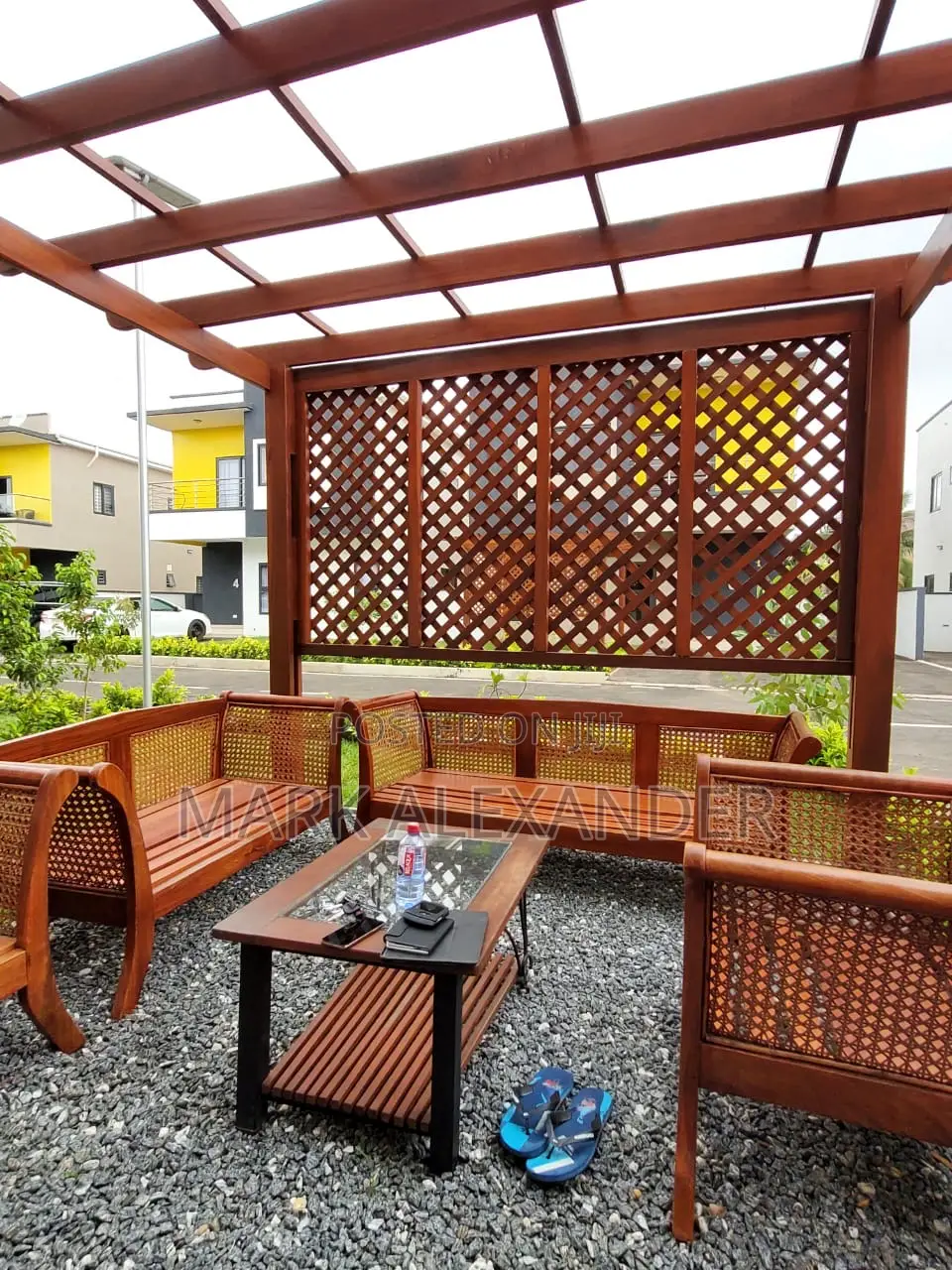 Furnished 3bdrm Apartment in Madina for sale