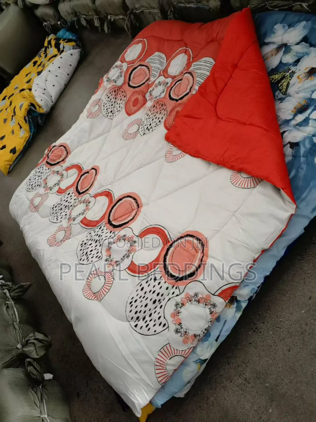 Quality 100% Cotton 7pcs Reversible Duvet Set Available