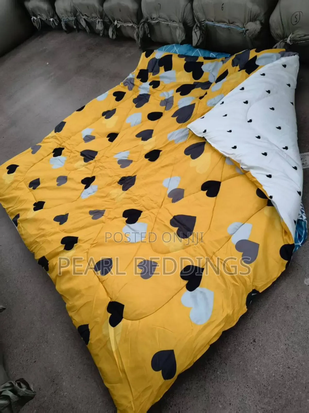Luxurious 100% Cotton 7pcs Reversible Duvet Set Available in Stock