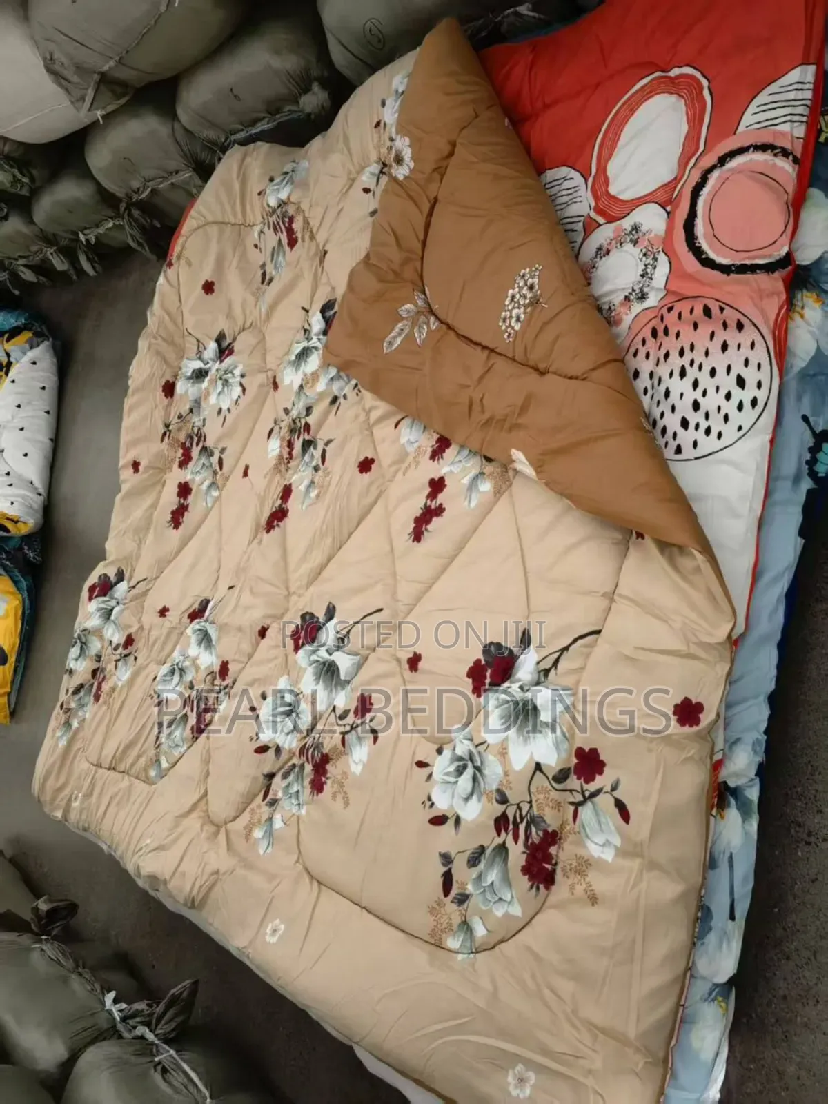 Luxurious 100% Cotton 7pcs Reversible Duvet Set Available in Stock