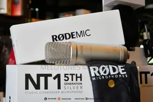 Røde Nt1 5th Generation Studio Condenser Microphone.