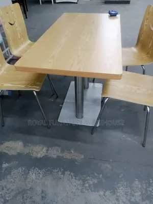 Good Quality Wooden 4 Seater Dining Table