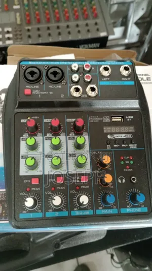 4 Channels Mixer Console
