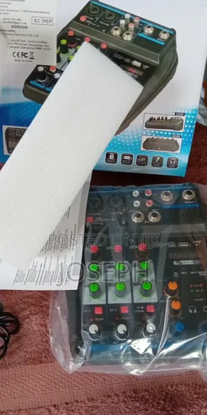 4 Channels Mixer Console
