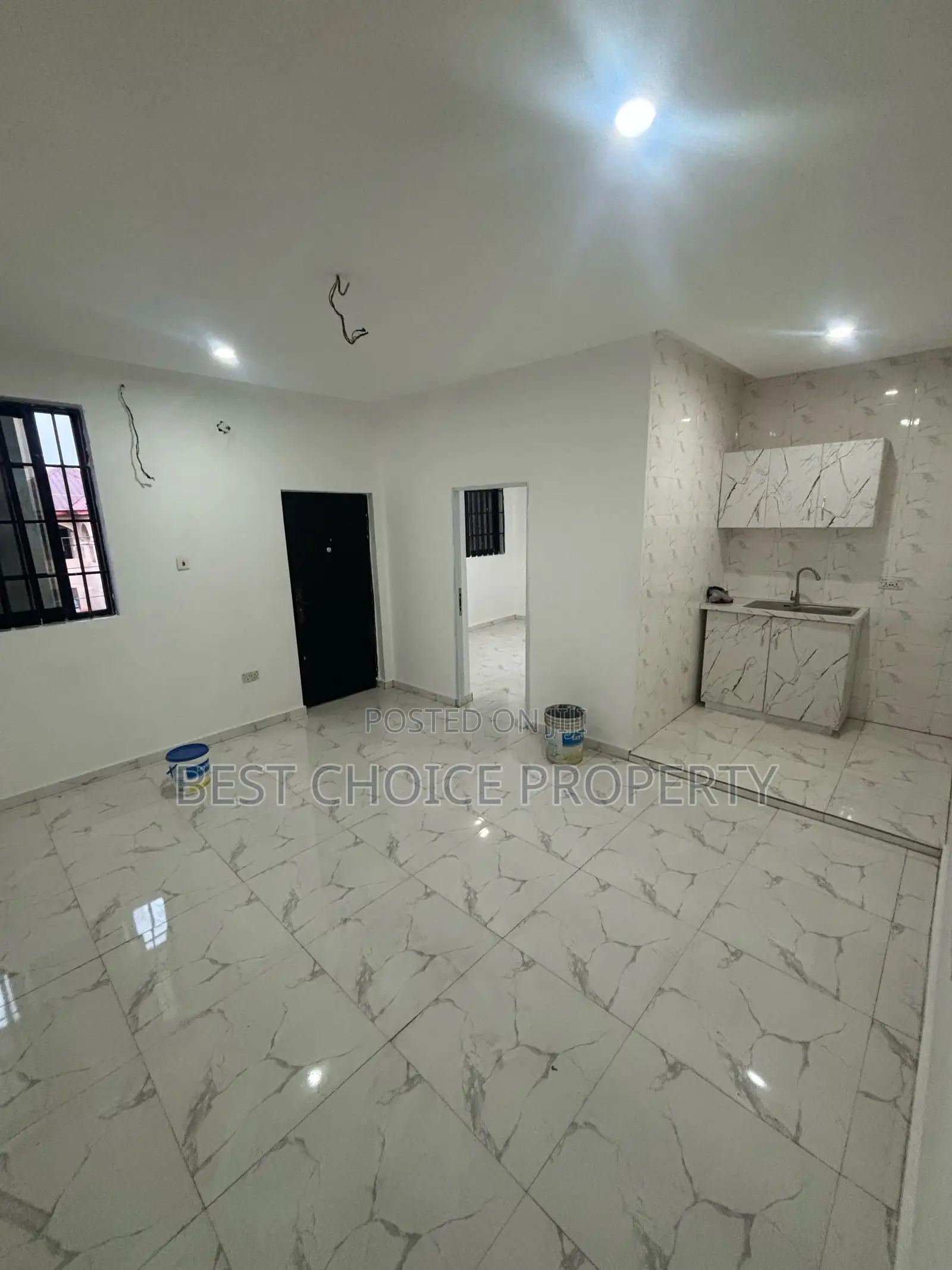 Chamber and Hall Sc for Rent at Adenta New Legon