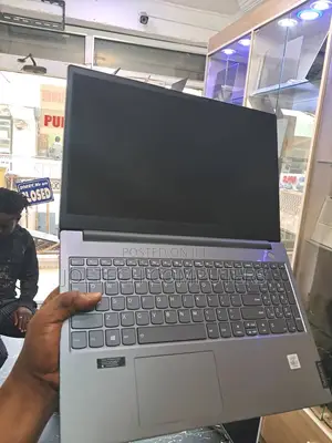 Laptop Lenovo ThinkBook 15 8GB Intel Core i7 HDD+SSD 256GB