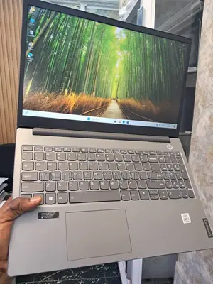 Laptop Lenovo ThinkBook 15 8GB Intel Core i7 HDD+SSD 256GB