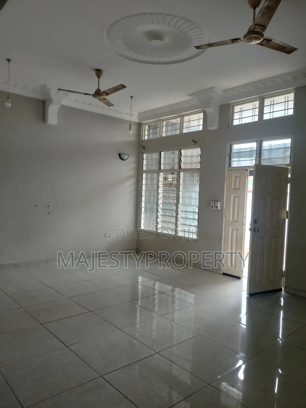 3bdrm House in Botwe, School Junction for rent