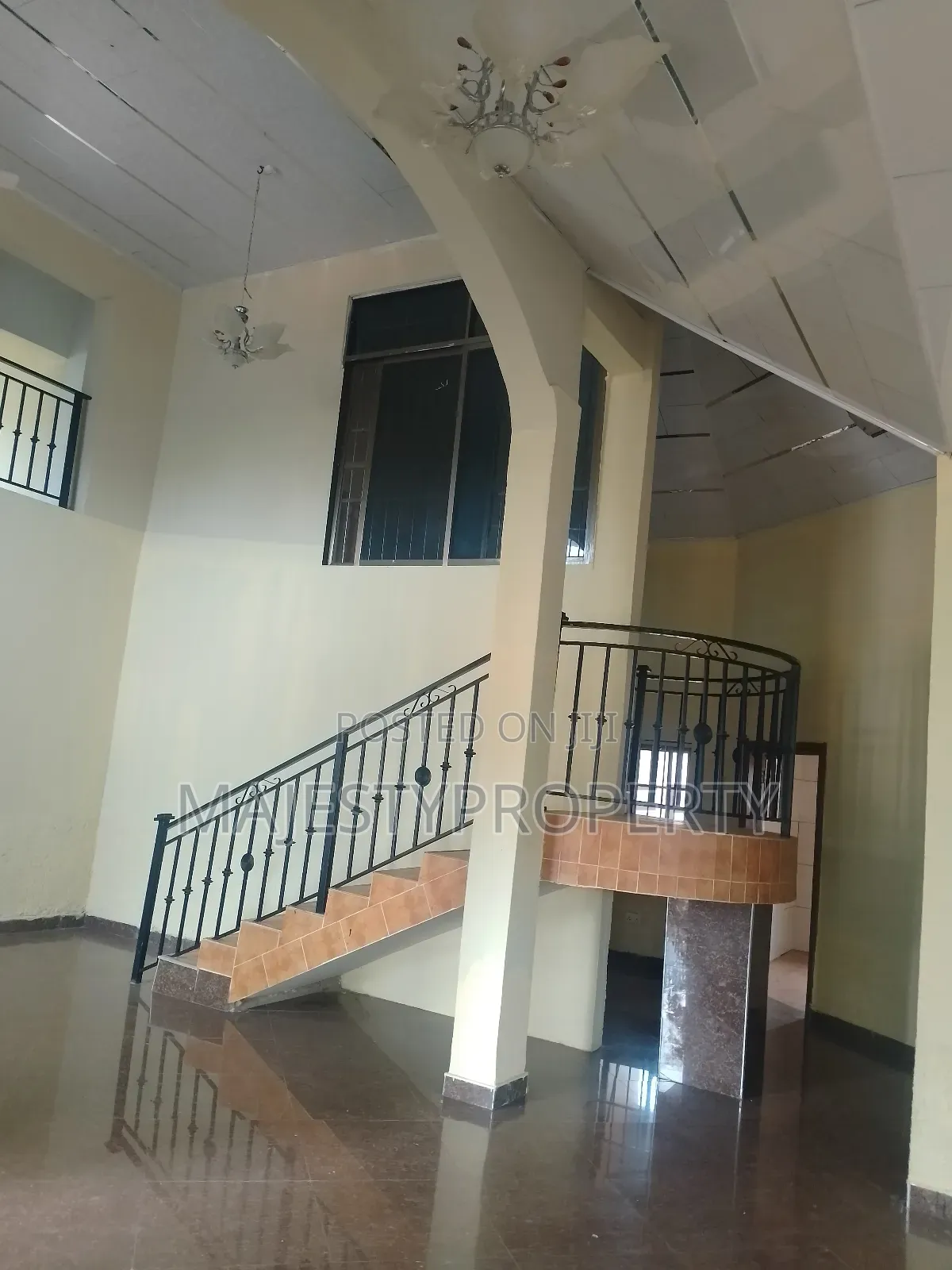 4bdrm House in Botwe, School Junction for rent