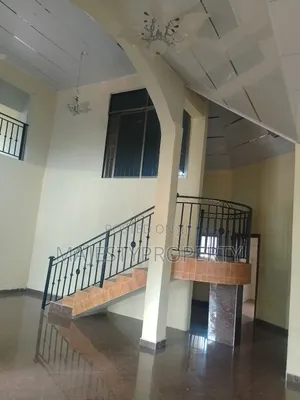 4bdrm House in Botwe, School Junction for rent