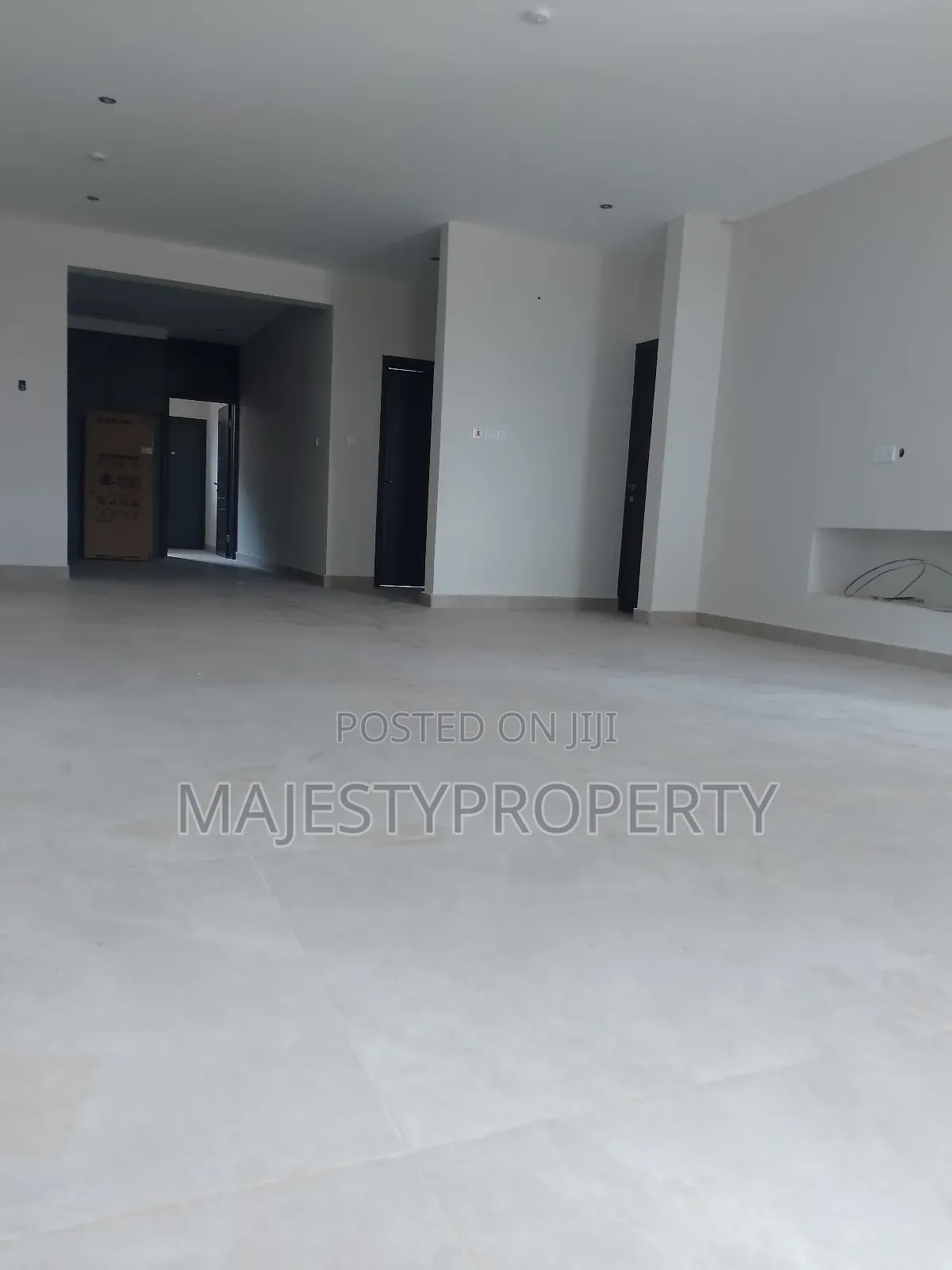 Newly Built Luxurious Executive 3bedrooms Self-Compound for Sale
