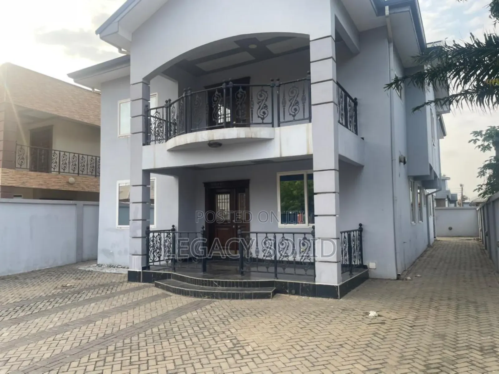 5bdrm House in Legacy Solid Real, Tseaddo for rent