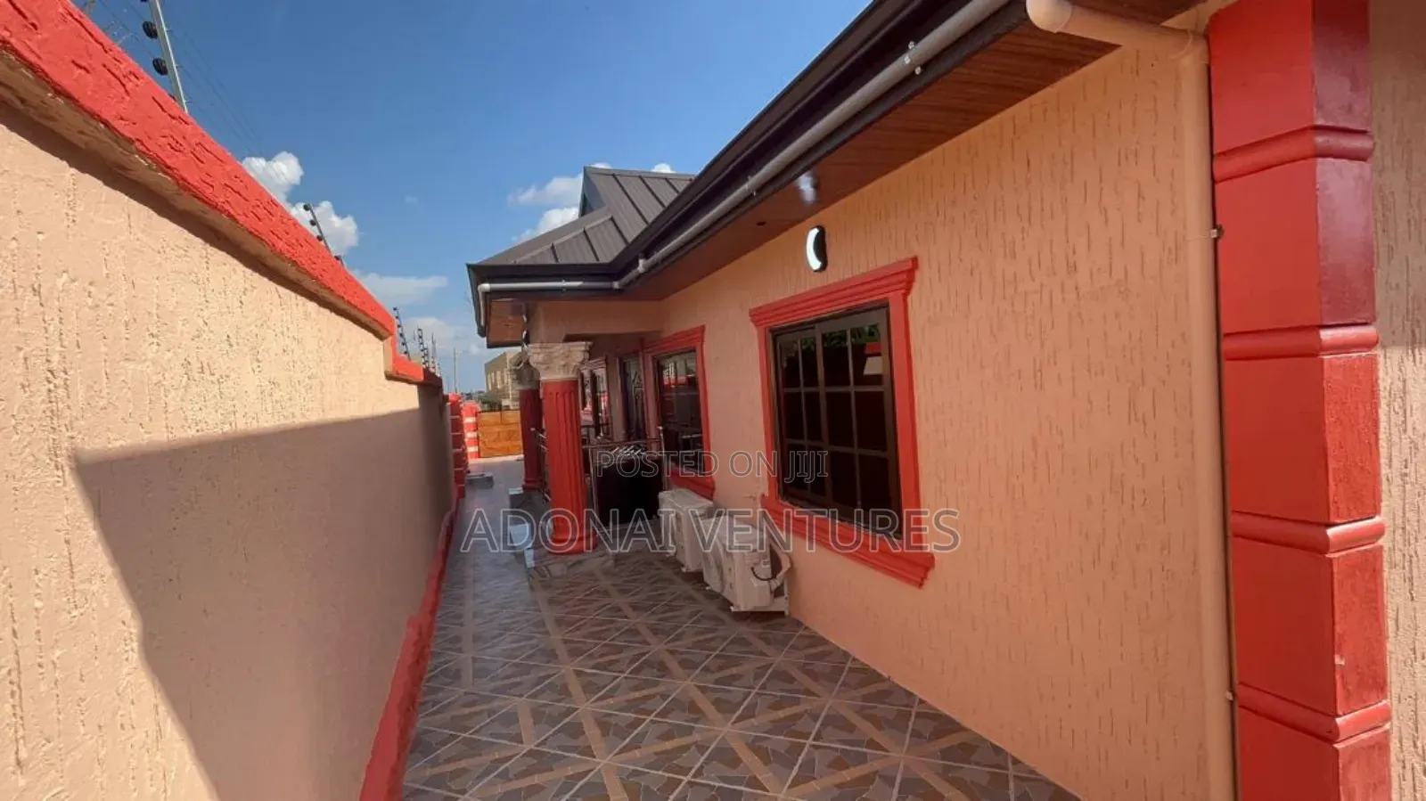 4bdrm House in Atonsu Aputuogya, Kumasi Metropolitan for sale