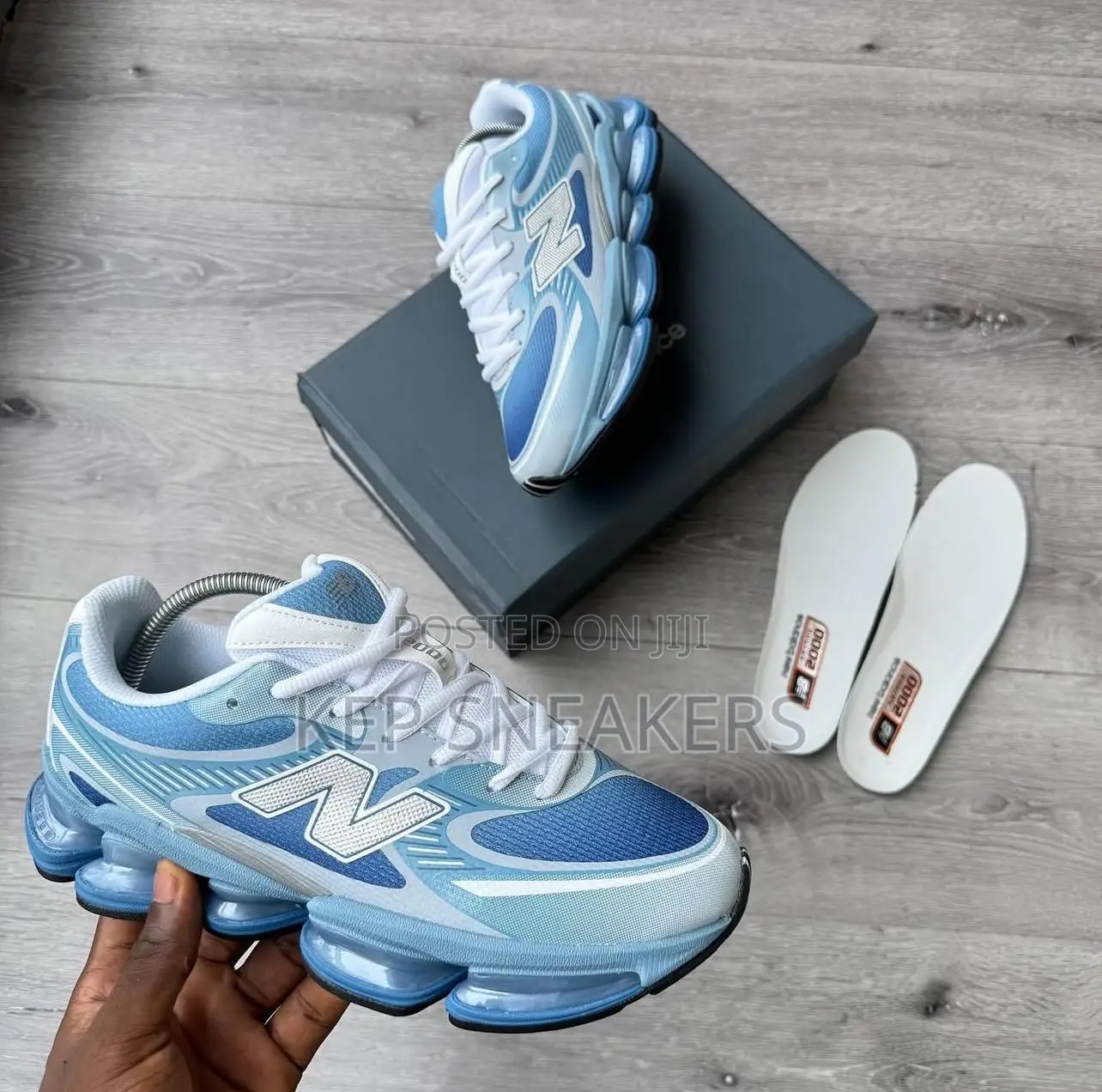 New Balance Abzorb 2000