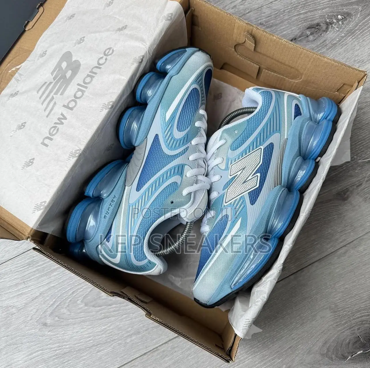 New Balance Abzorb 2000