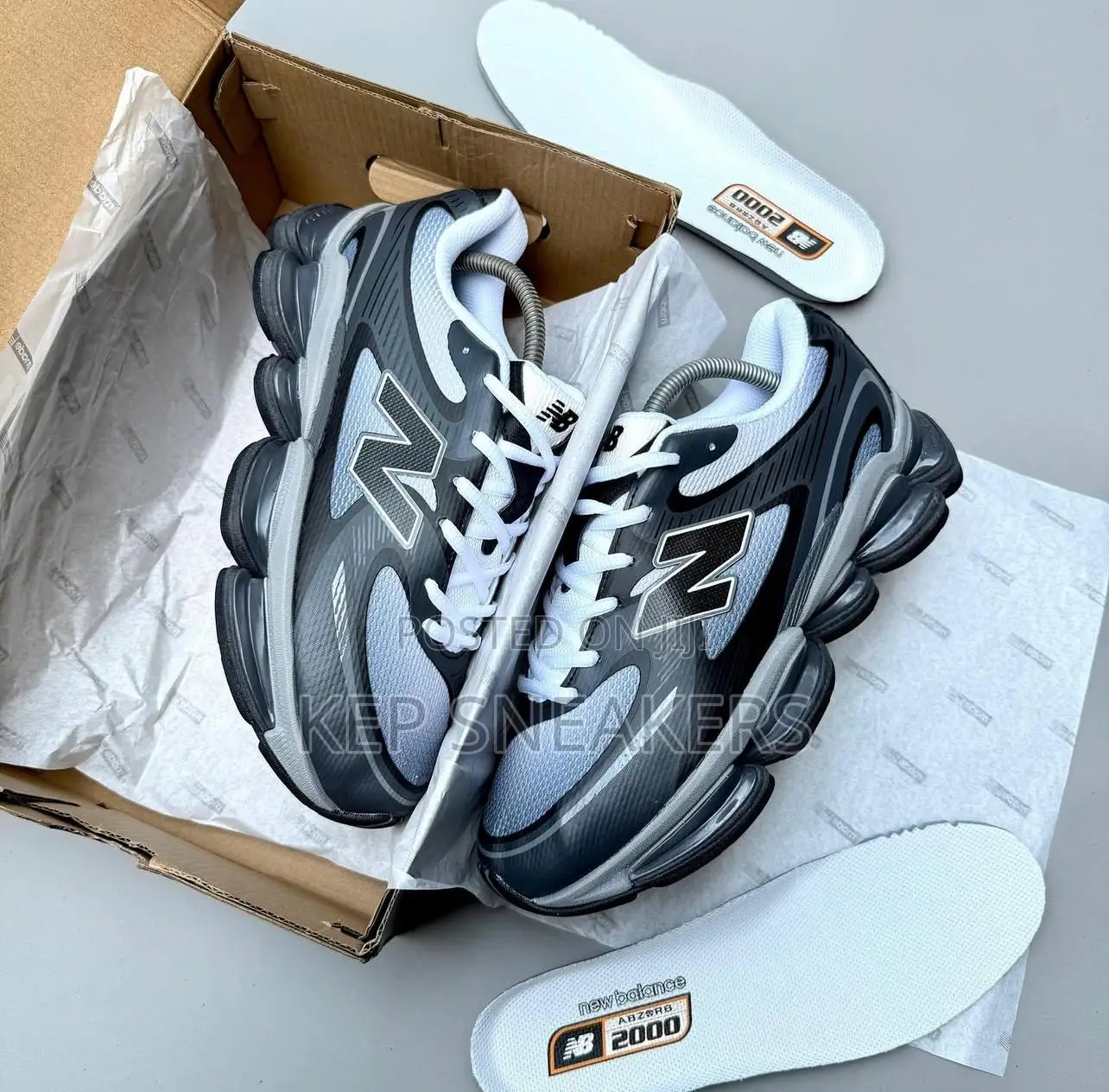 New Balance Abzorb 2000