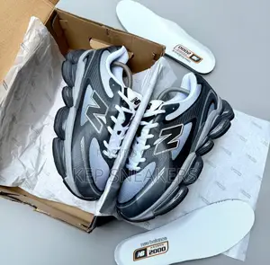 New Balance Abzorb 2000