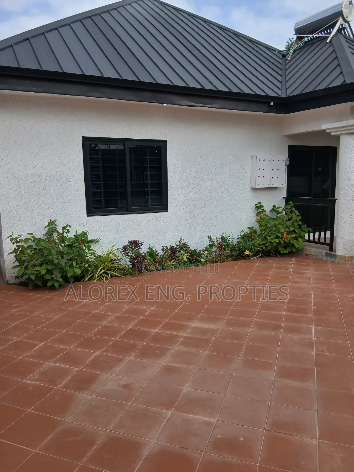 2bdrm House in Maalejor, Adenta for sale