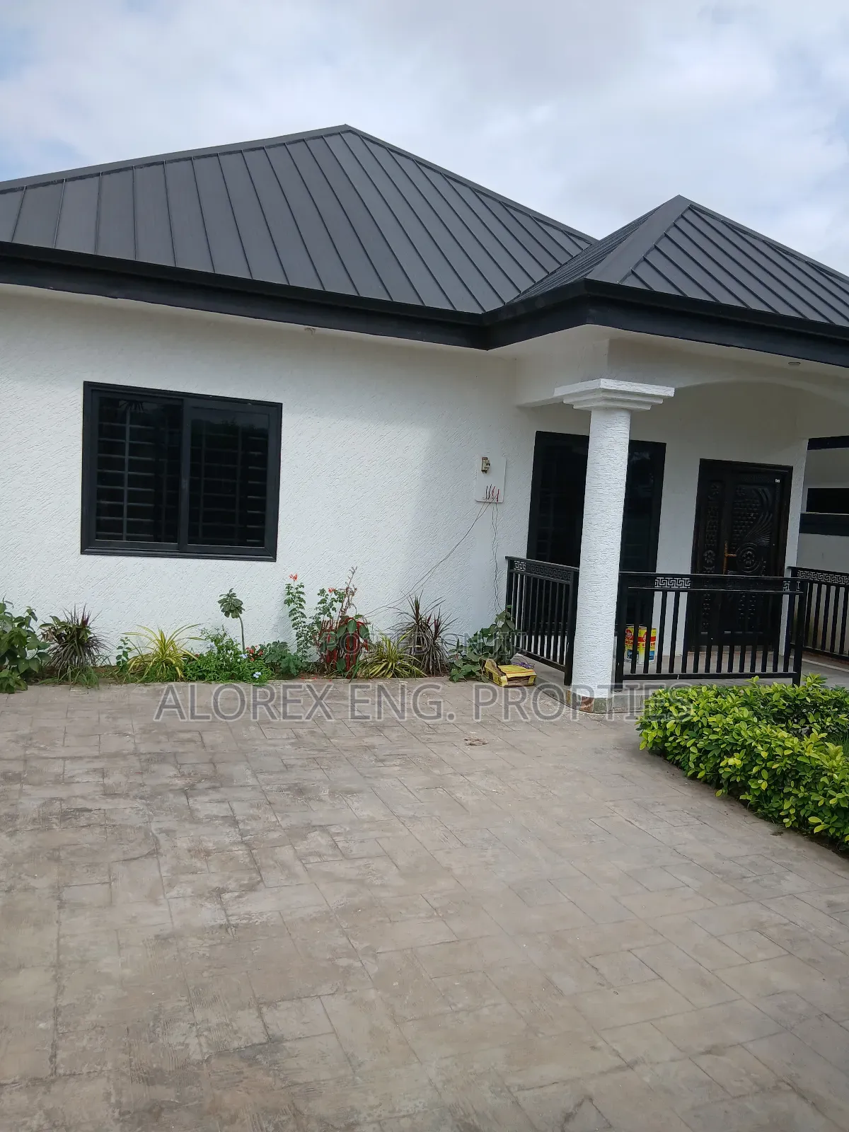 2bdrm House in Maalejor, Adenta for sale