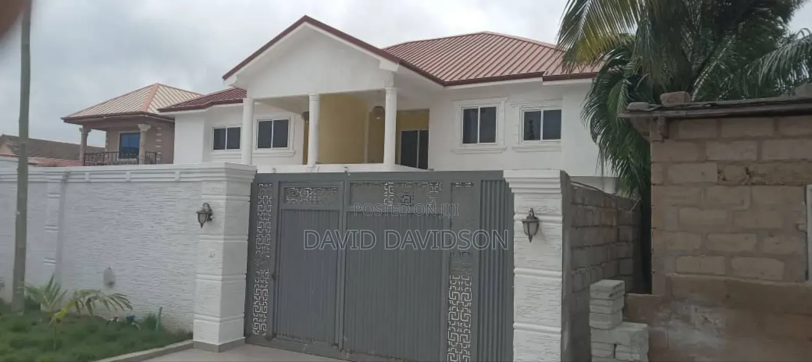 4bdrm House in 4 Bedroom House For, Tema Metropolitan for sale