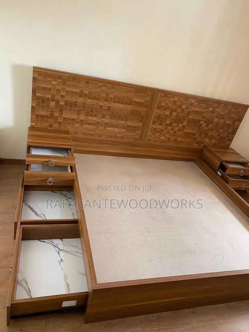 Rafasante Queen Size Bad’S With Laminated Plywood