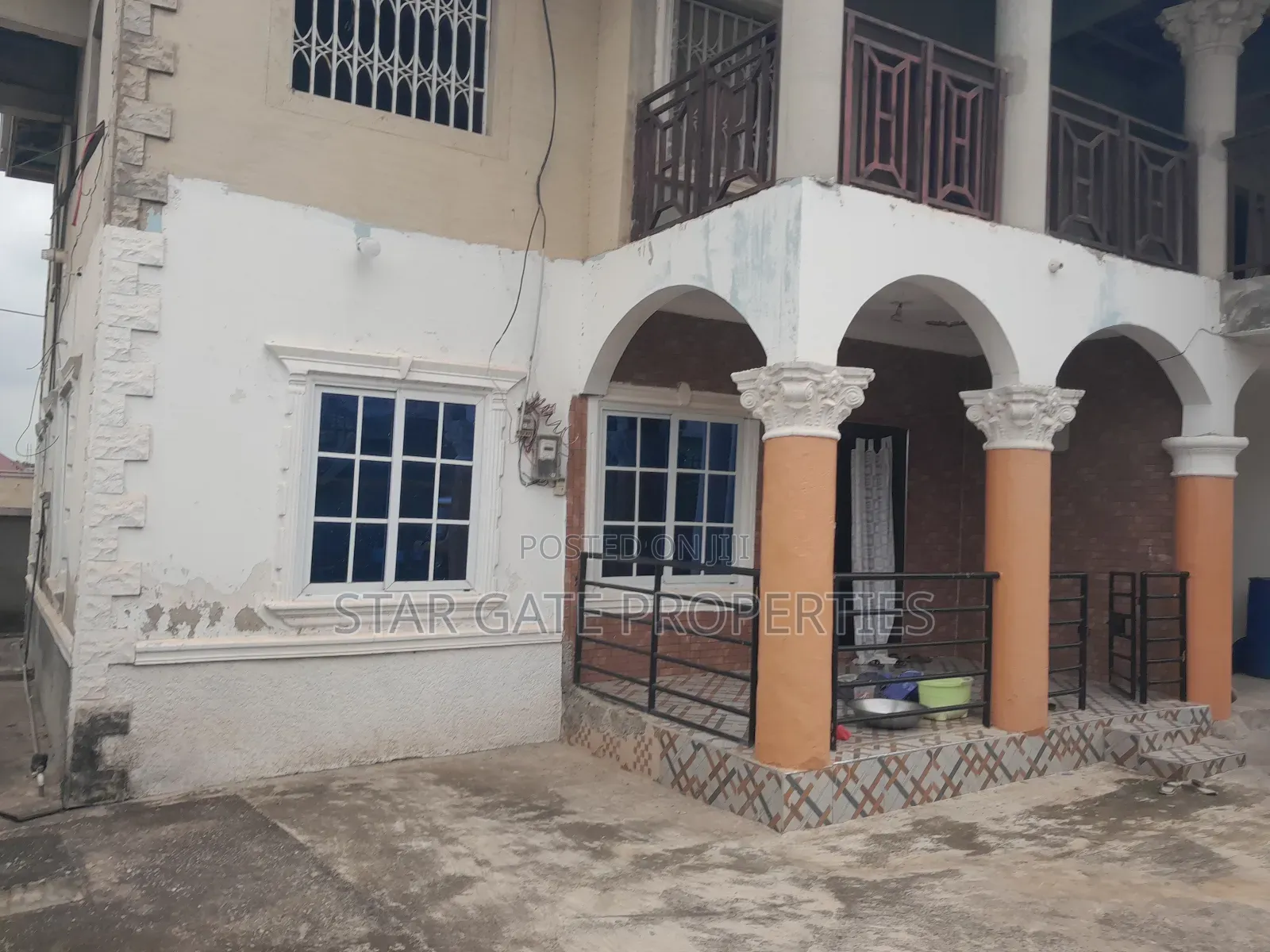 12bdrm House in Buobai/ Asokore, Kumasi Metropolitan for sale