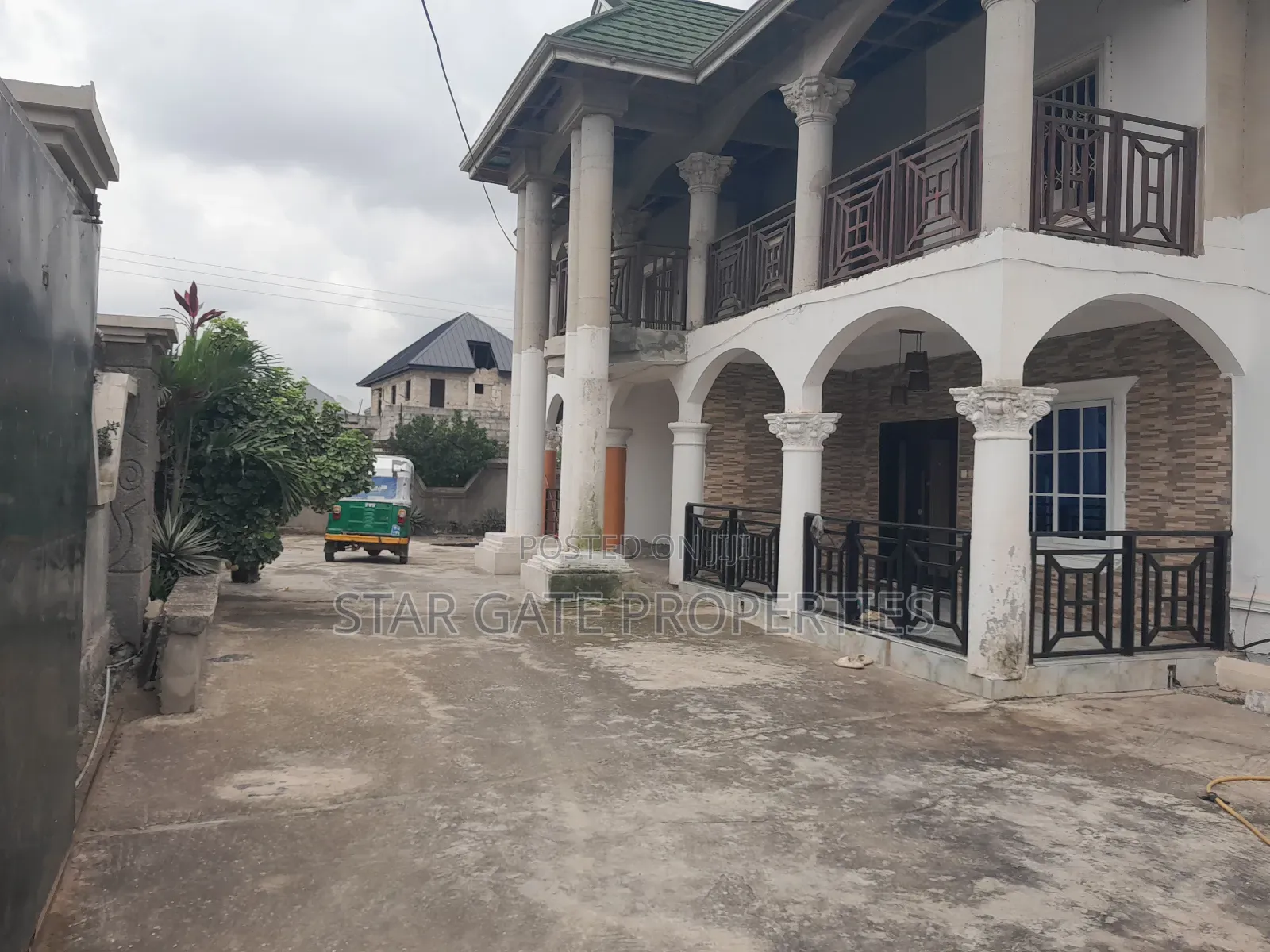 12bdrm House in Buobai/ Asokore, Kumasi Metropolitan for sale