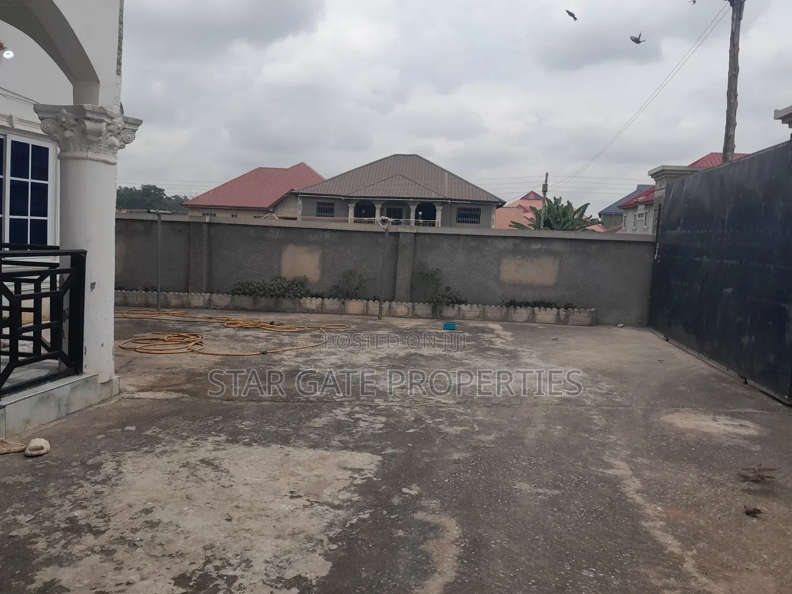 12bdrm House in Buobai/ Asokore, Kumasi Metropolitan for sale
