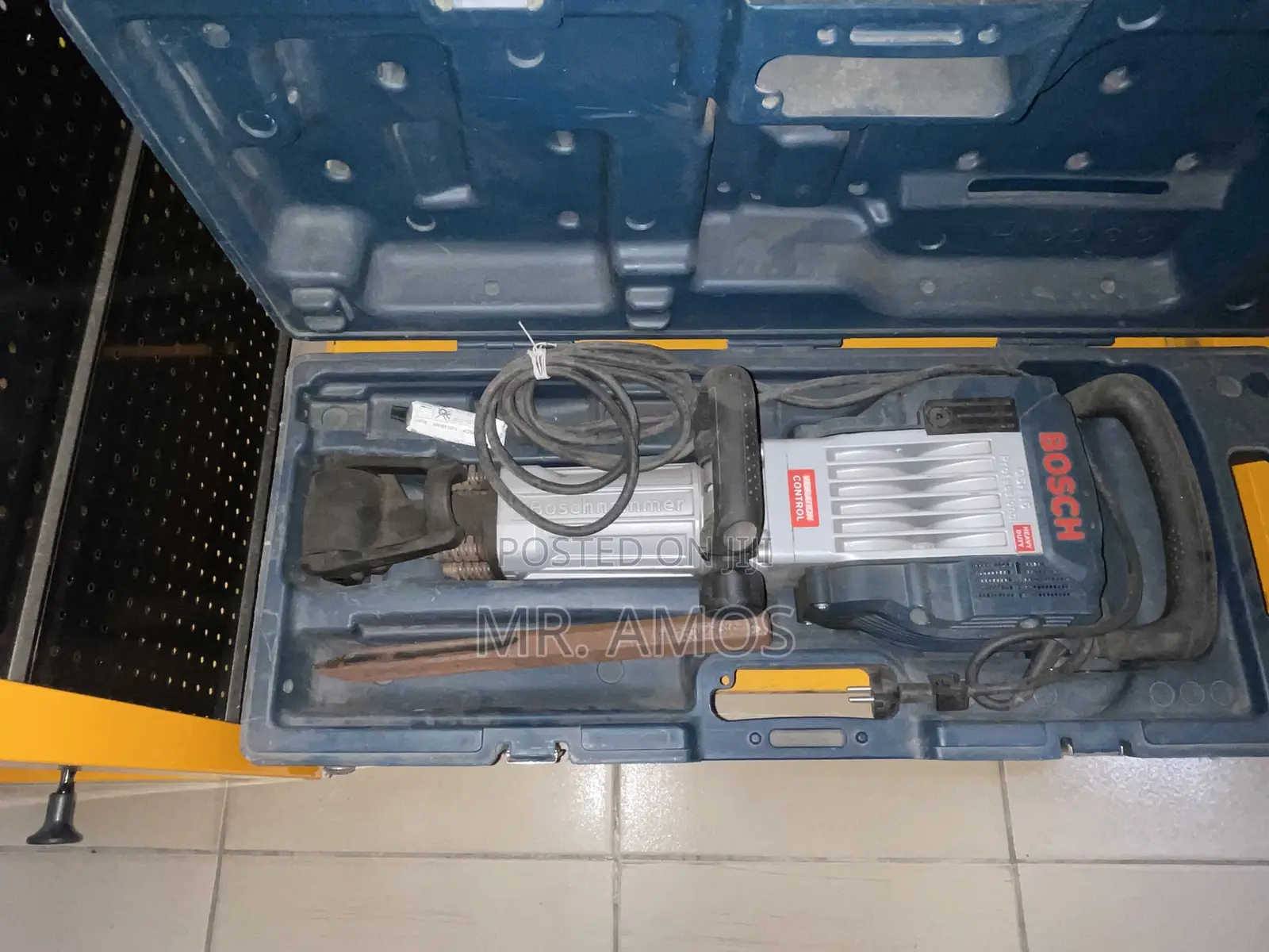 Bosch 1750w Demolition / Jack Hammer - GSH 16-30