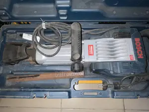 Bosch 1750w Demolition / Jack Hammer - GSH 16-30