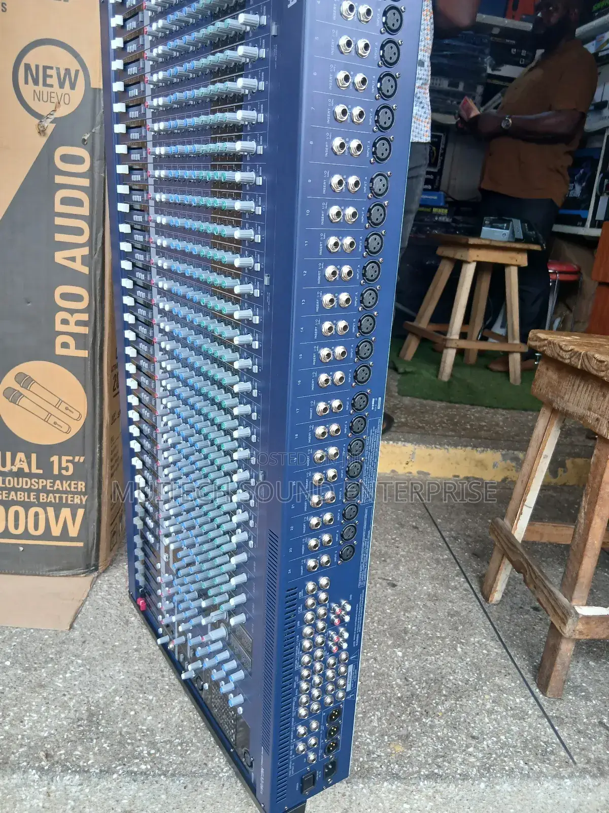 Yamaha Raw Mixer (Mg24 Channels)