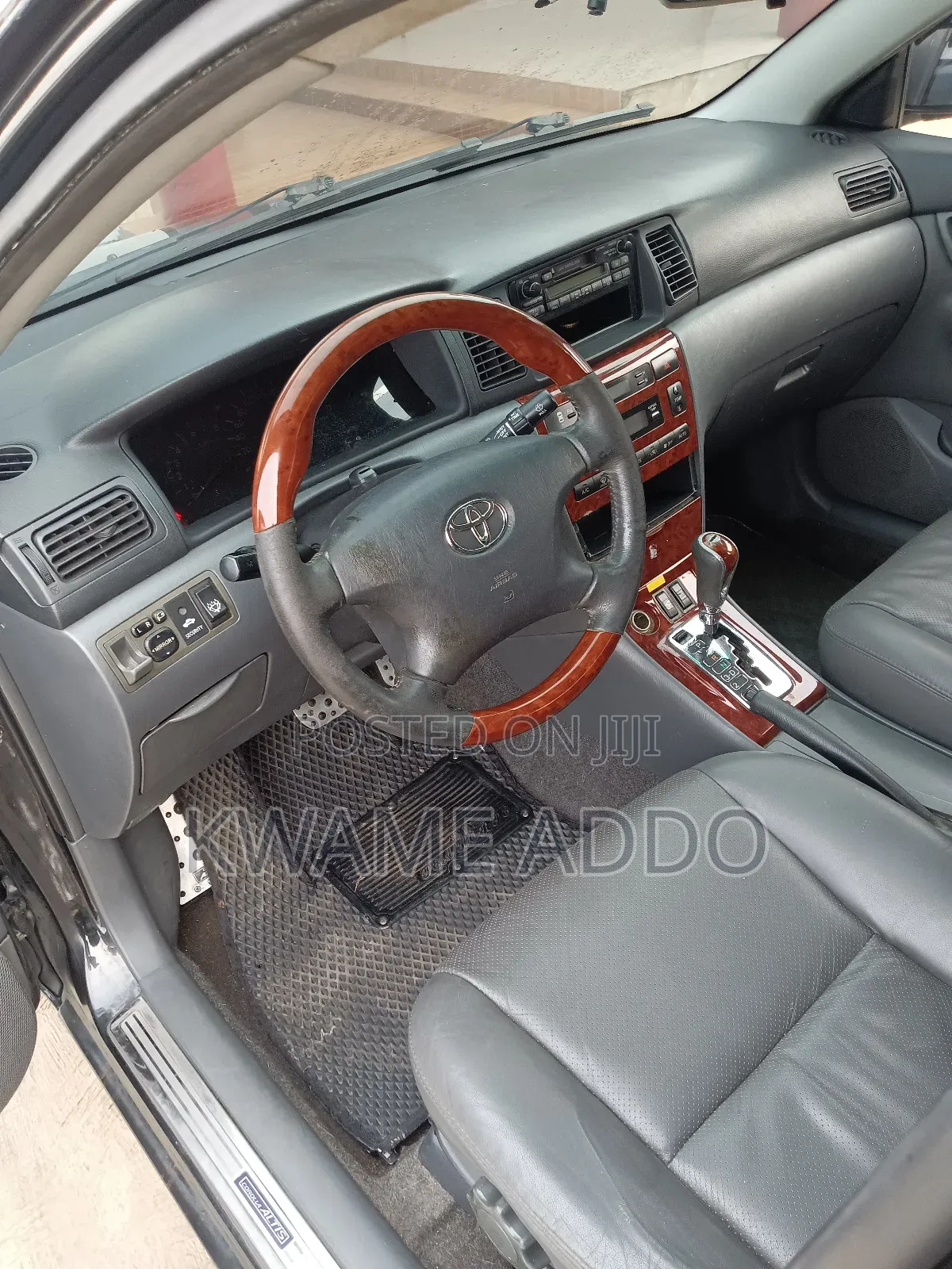 Toyota Corolla Base 4dr Sedan (1.8L 4cyl 5M) 2009 Black