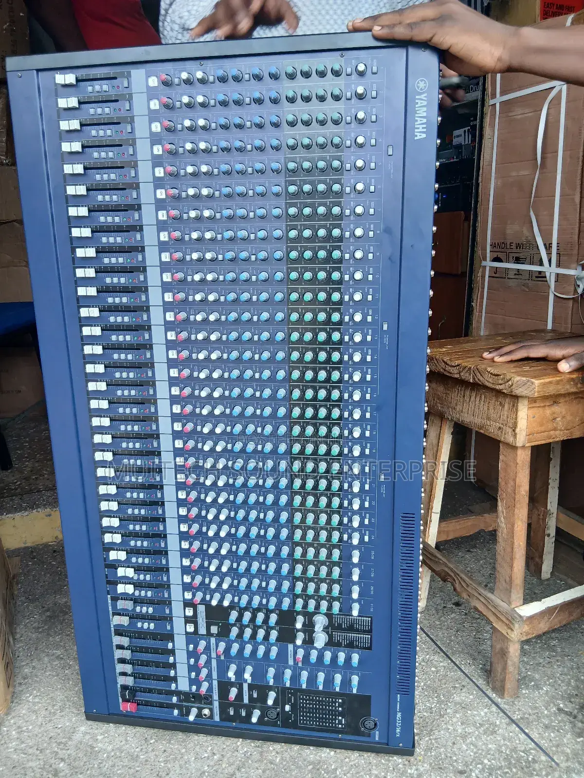 Yamaha Mixing Console Mixer(Mg 32 Channels)