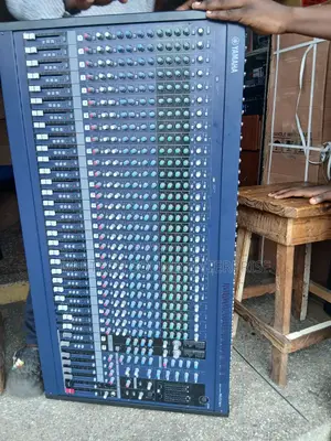 Yamaha Mixing Console Mixer(Mg 32 Channels)