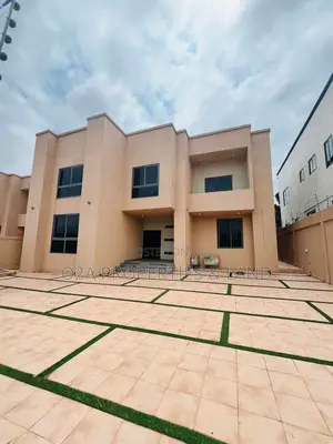 4bdrm House in Kwabenya, Ga East Municipal for sale
