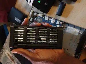 Mini Screwdriver Set | 24 in 1 Magnet Set