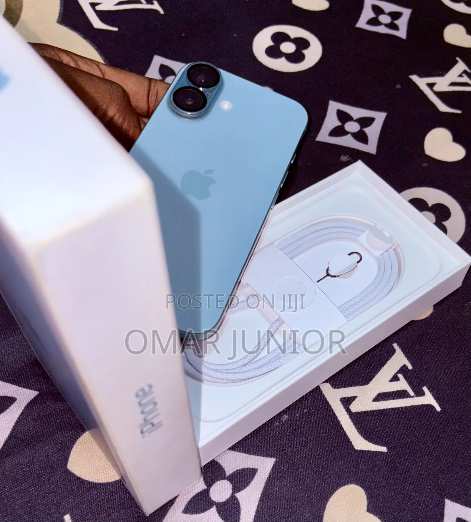 New Apple iPhone 16 128 GB Blue
