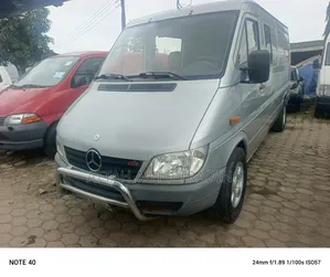 Mercedes-Benz Sprinter 2000 Silver