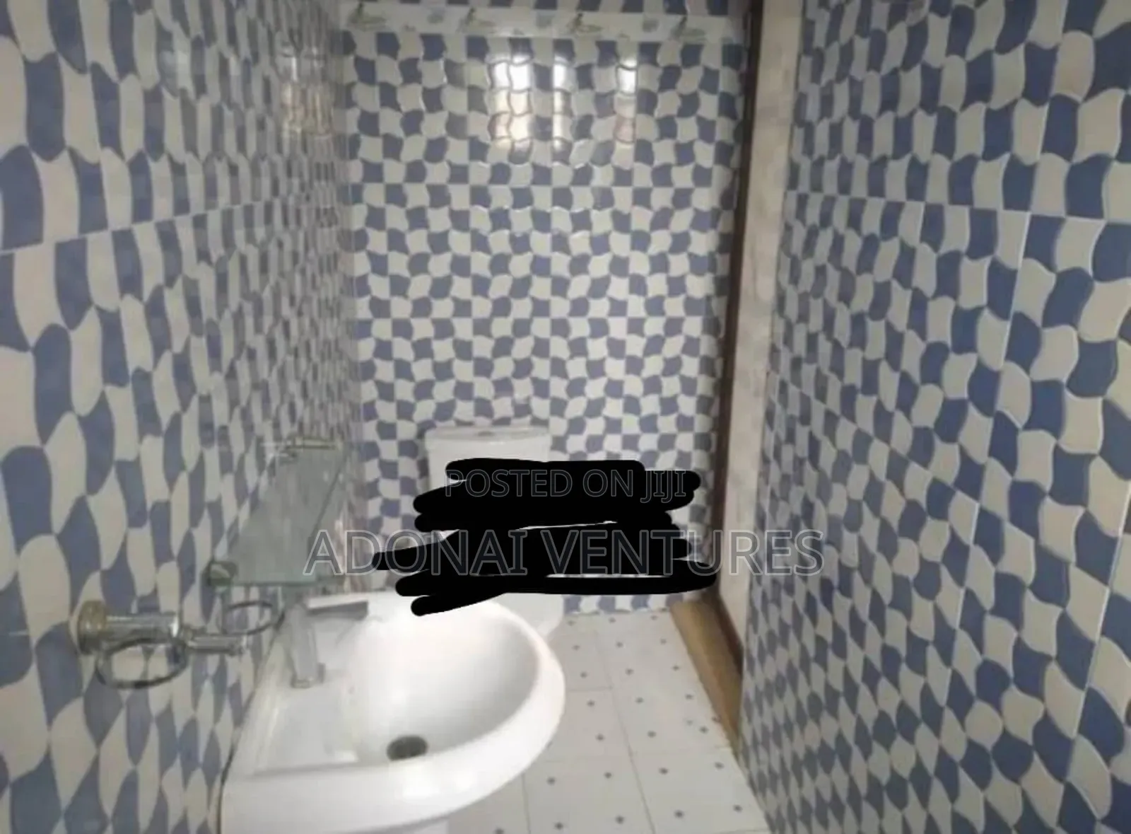5bdrm House in Santasi Anyinam, Kumasi Metropolitan for sale