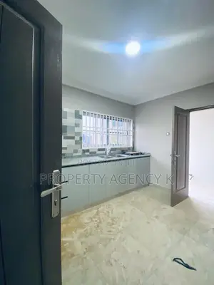 3bdrm Apartment in Kfs, Weija for rent