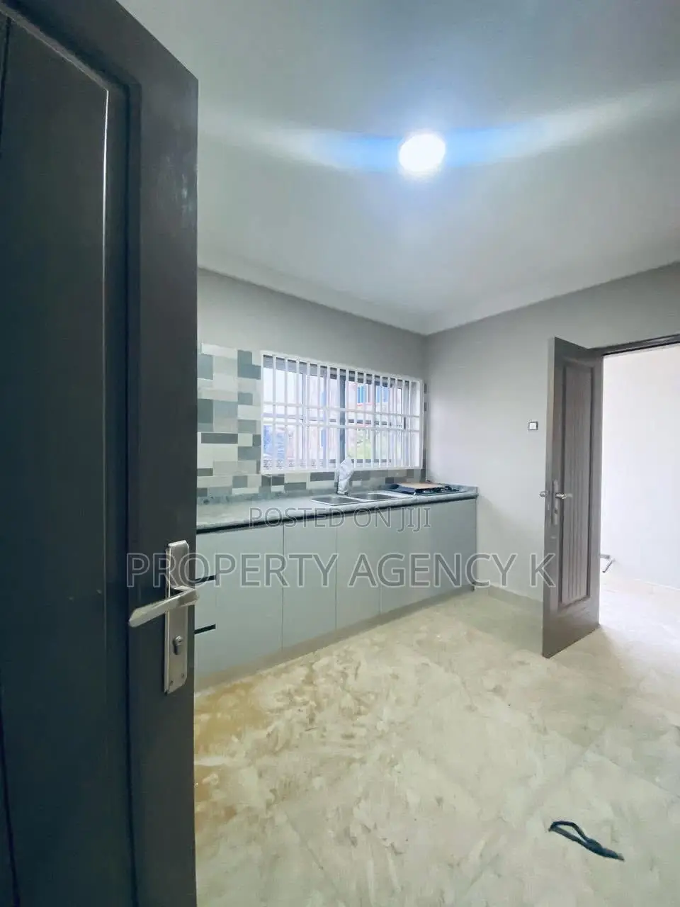 3bdrm Apartment in Kfs, Weija for rent