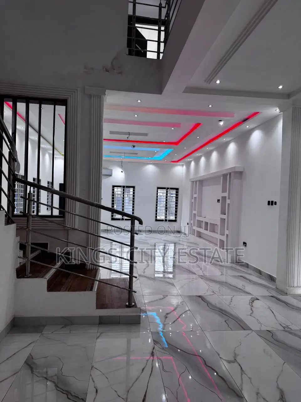 5bdrm House in Ashongman Estate for sale