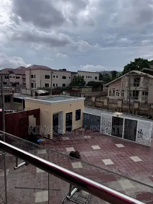 5bdrm House in Ashongman Estate for sale