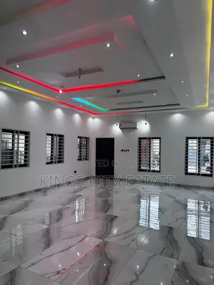 5bdrm House in Ashongman Estate for sale