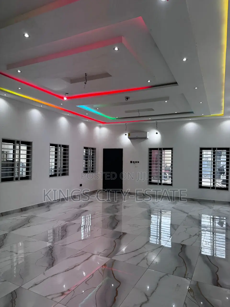5bdrm House in Ashongman Estate for sale