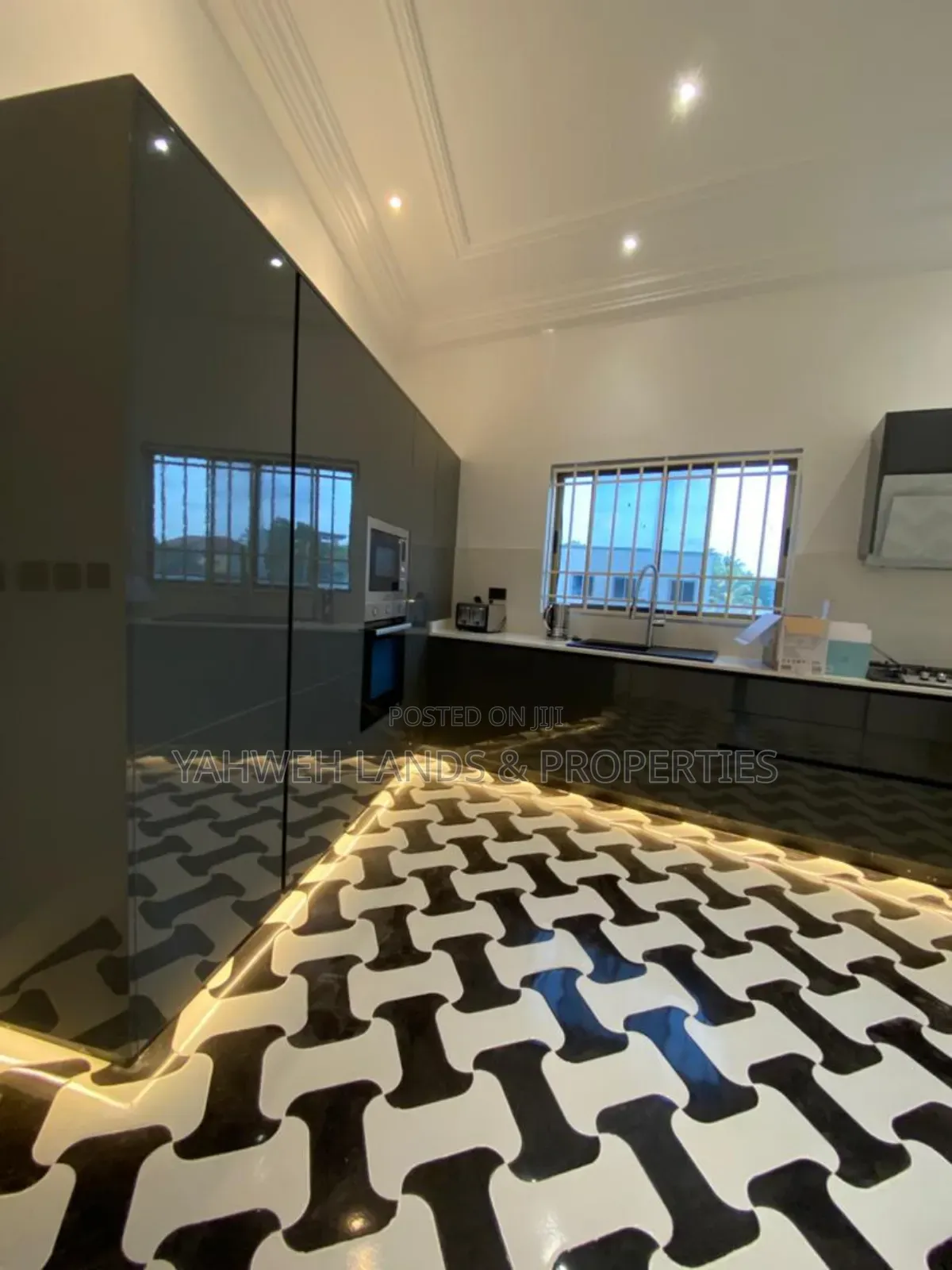 Furnished 2bdrm Apartment in Hfc Estate, Spintex for rent