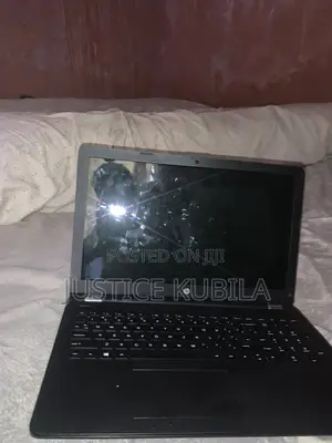 Laptop HP Pavilion 15 4GB Intel Celeron HDD+SSD 500GB